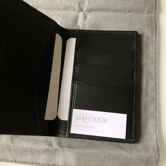 SOLD NIB Alexander McQueen Card Holder - Picture 6 of 8